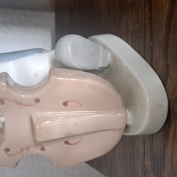 Porcelain Figurine Of Rabbit Playing Stringed Instrument - Picture 3 of 7